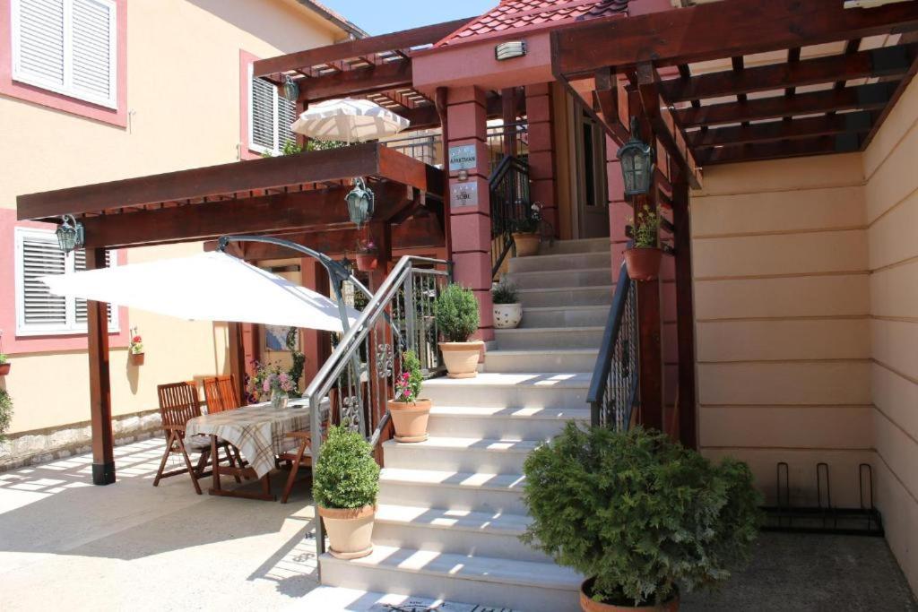 Apartments Dragovic Niksic Ngoại thất bức ảnh