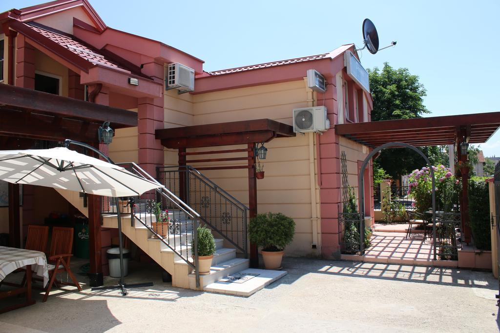 Apartments Dragovic Niksic Ngoại thất bức ảnh